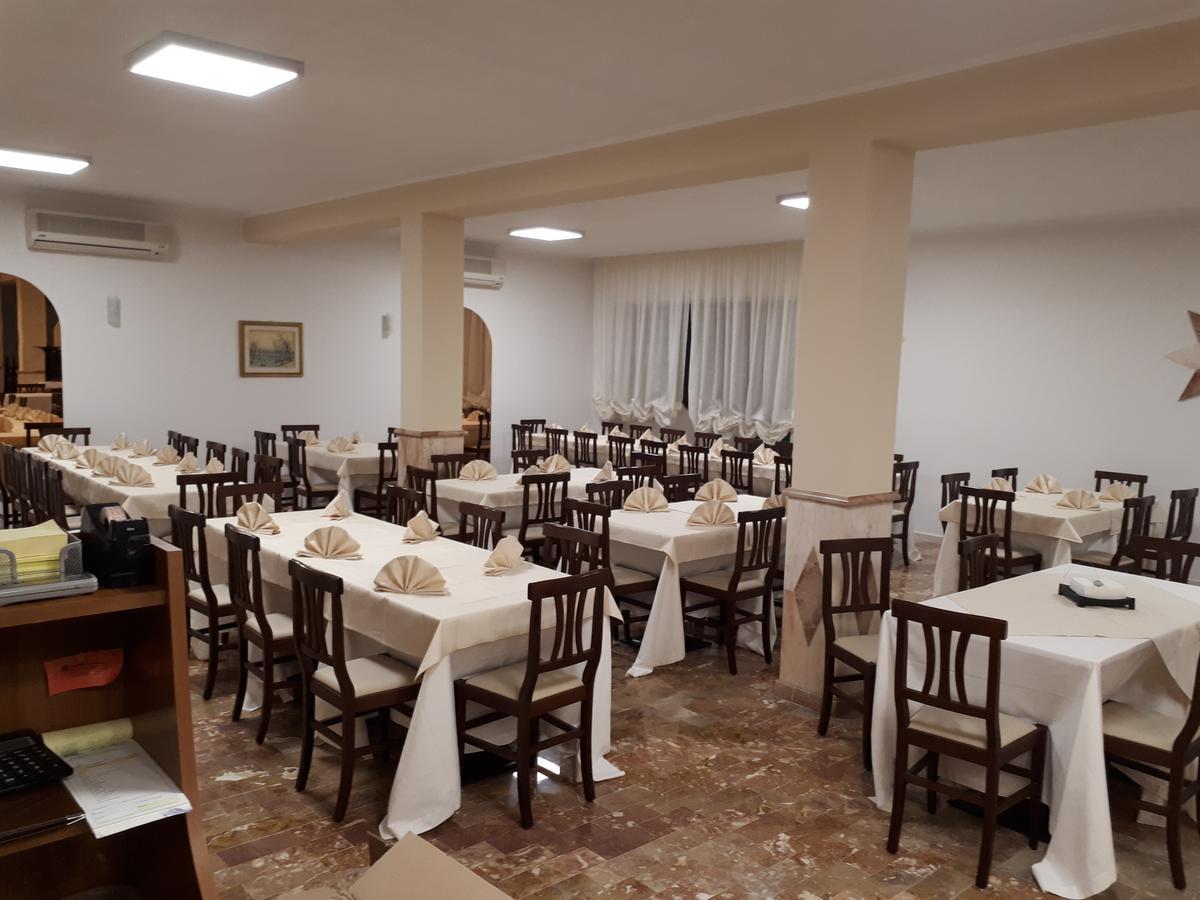 La Collinetta Sas Hotel Montazzoli Exterior photo